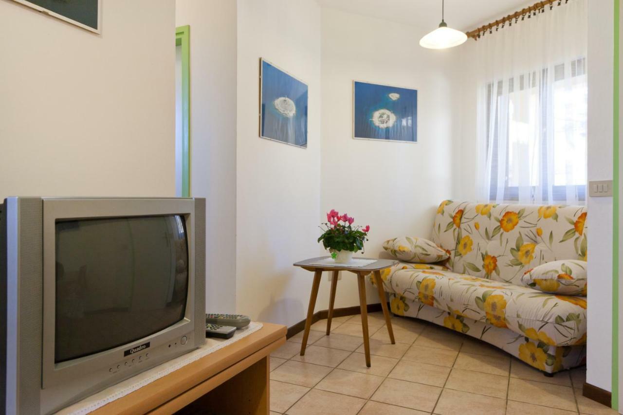 Apartments Redenta Tar-Vabriga Extérieur photo