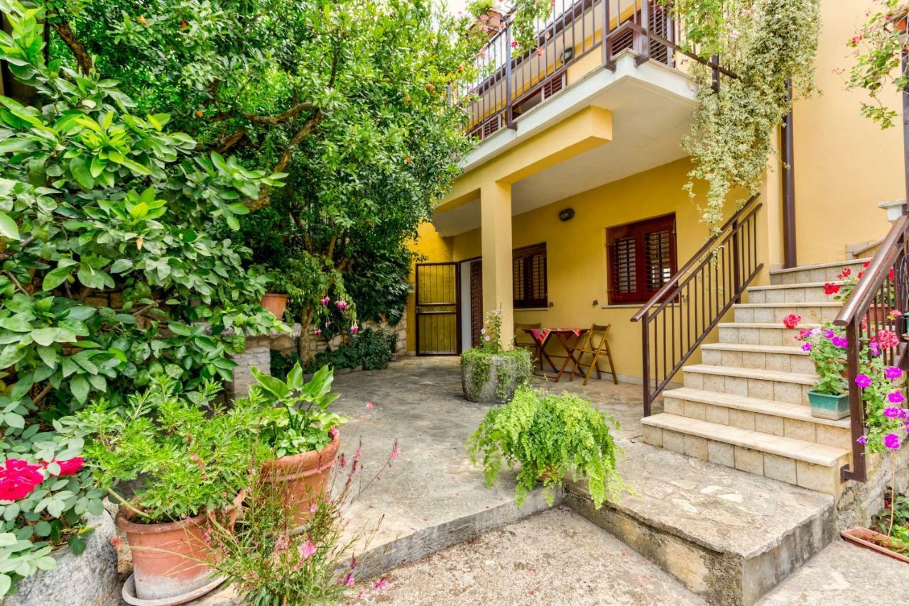 Apartments Redenta Tar-Vabriga Extérieur photo